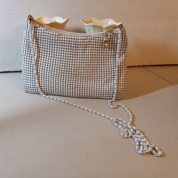 Vintage Mesh White Clutch bag Cottagecore Granny Chic Wedding Prom Special Event - Picture 1 of 7